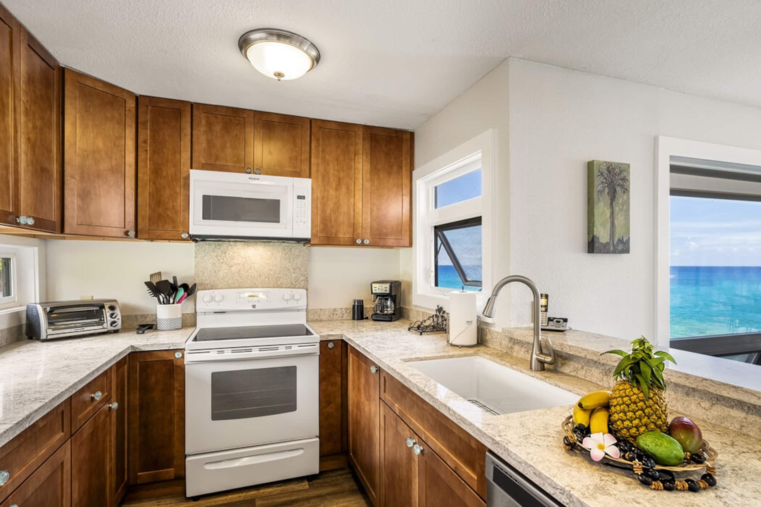 Condo in Kailua-Kona · ★4.81 · 2 bedrooms · 4 beds · 2.5 baths - Image 6