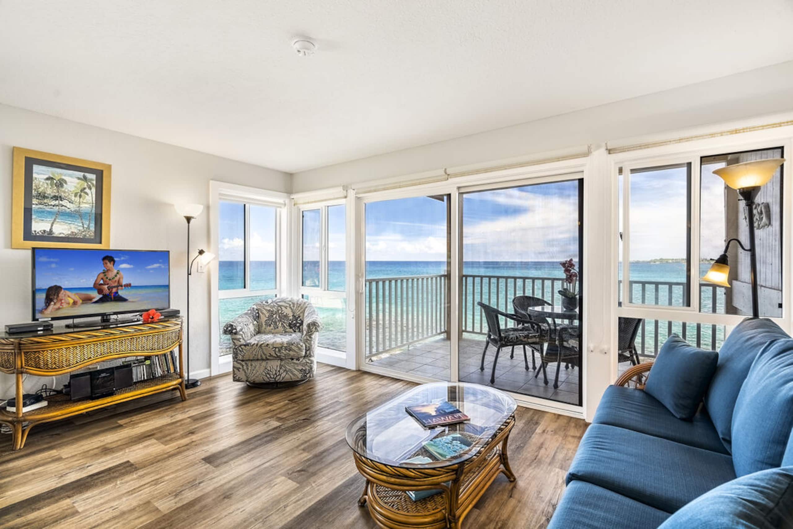 Condo in Kailua-Kona · ★4.81 · 2 bedrooms · 4 beds · 2.5 baths - Image 1