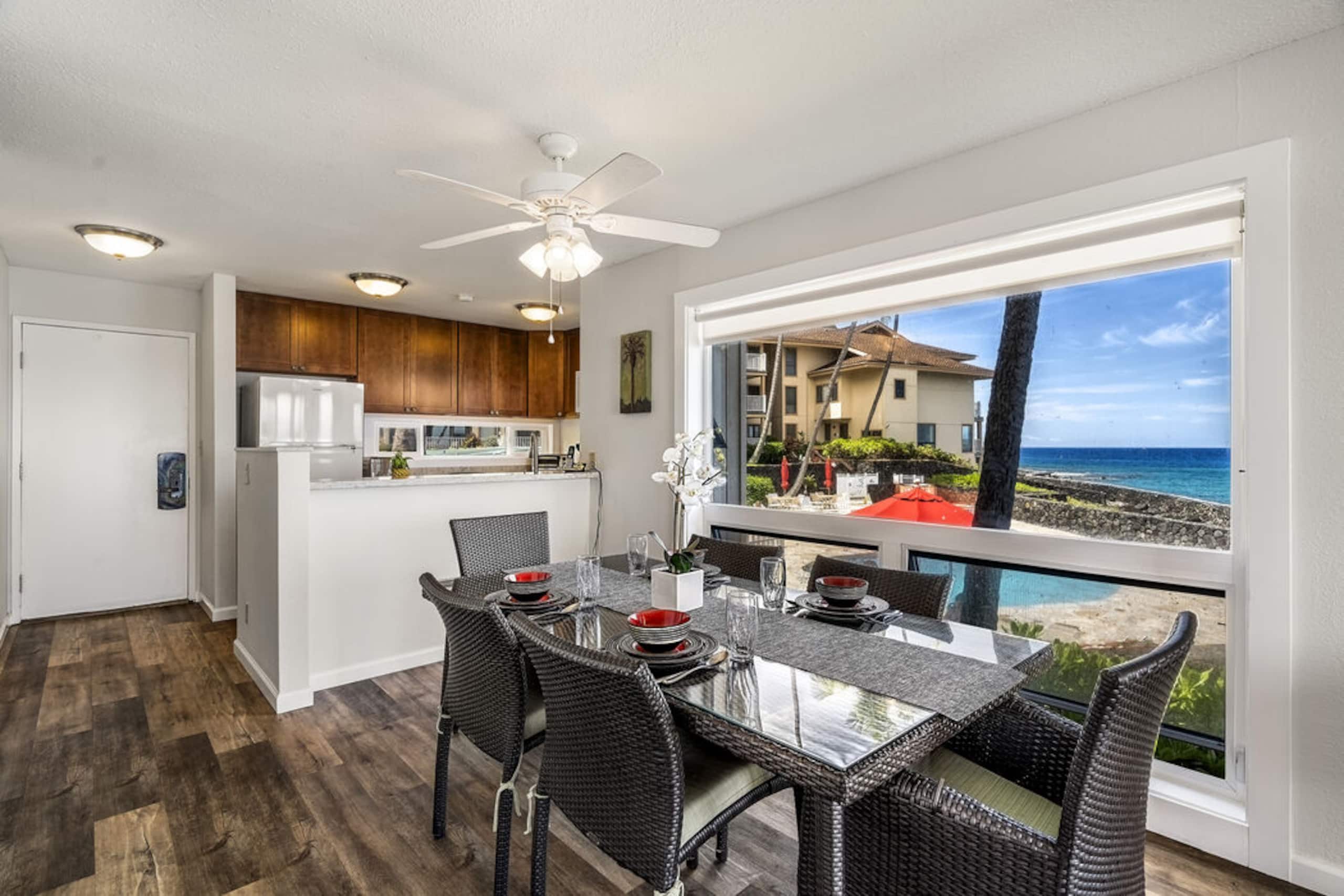 Condo in Kailua-Kona · ★4.81 · 2 bedrooms · 4 beds · 2.5 baths - Image 7