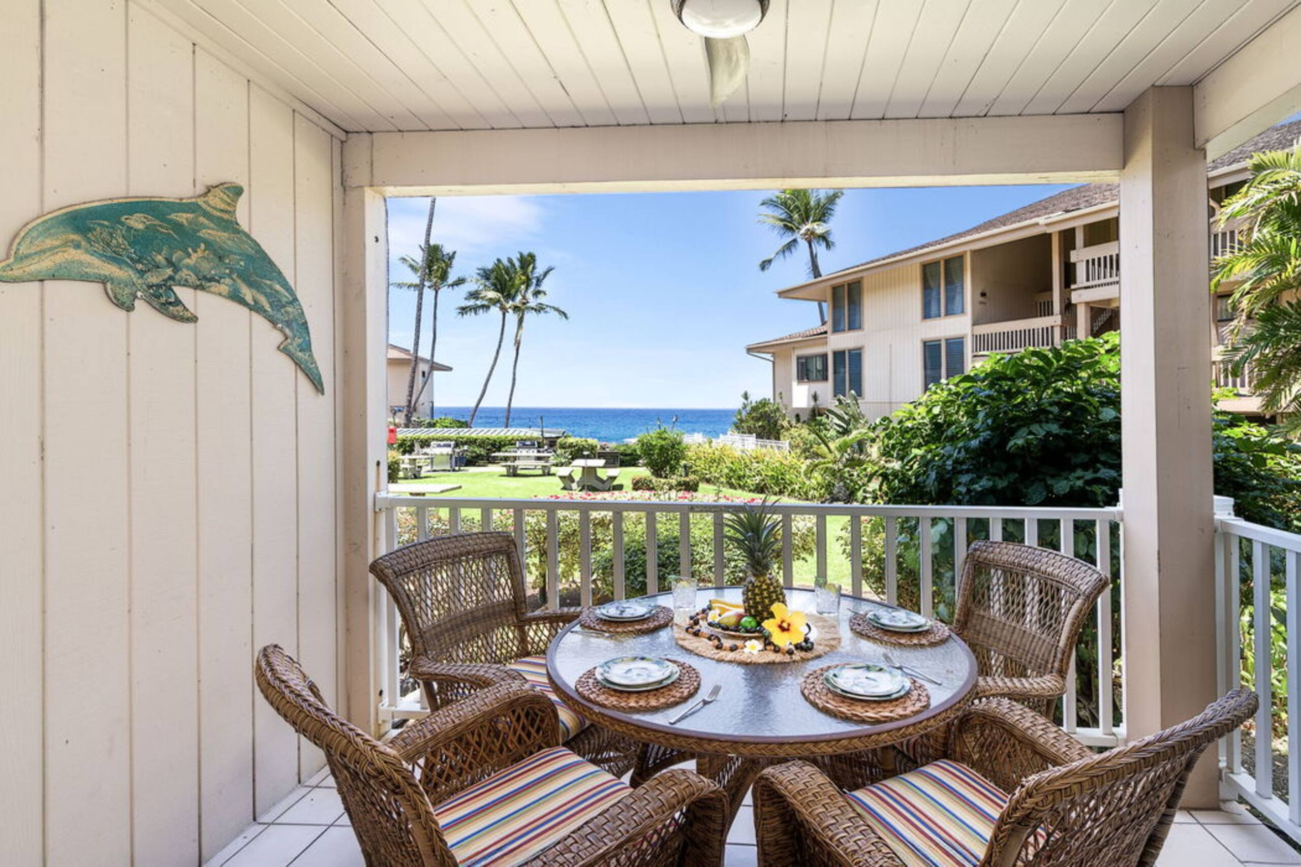 Condo in Kailua-Kona · ★4.88 · 1 bedroom · 2 beds · 1 private bath - Image 7