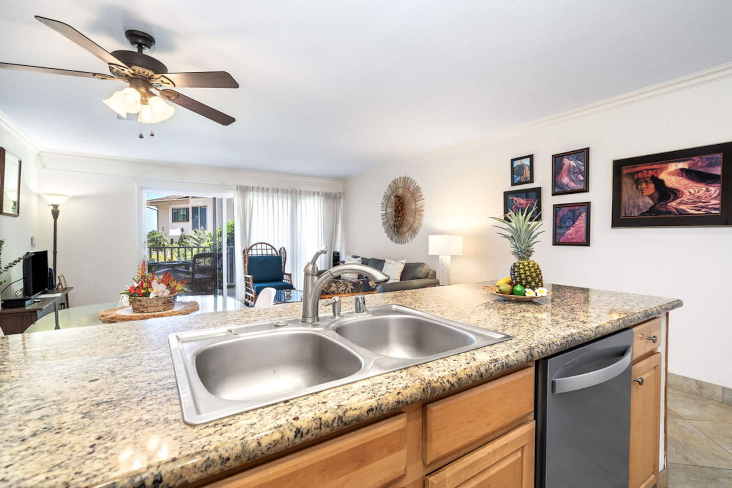 Condo in Kailua-Kona · ★4.88 · 1 bedroom · 2 beds · 1 private bath - Image 14