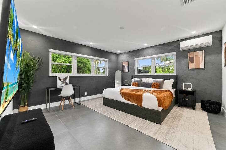 Heated Pool + Pergola + Bar | DT 5 mins | 1000Mbps gallery image 4