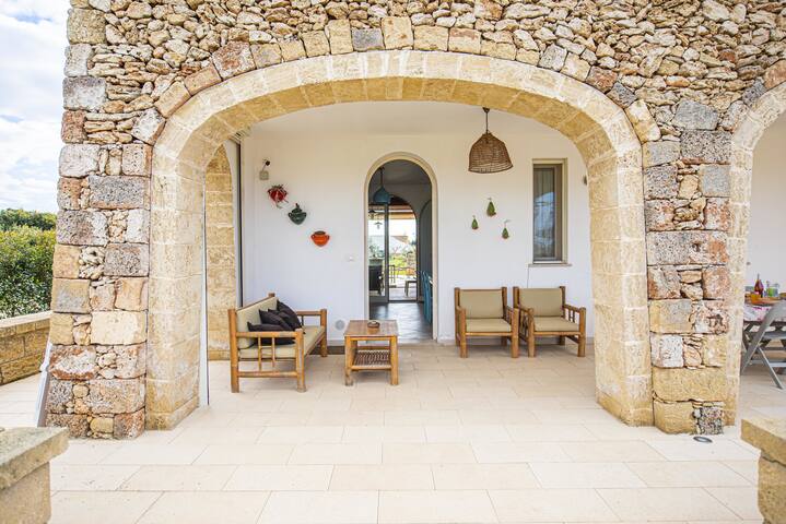 Villa Elisabetta with Jacuzzi and pool area