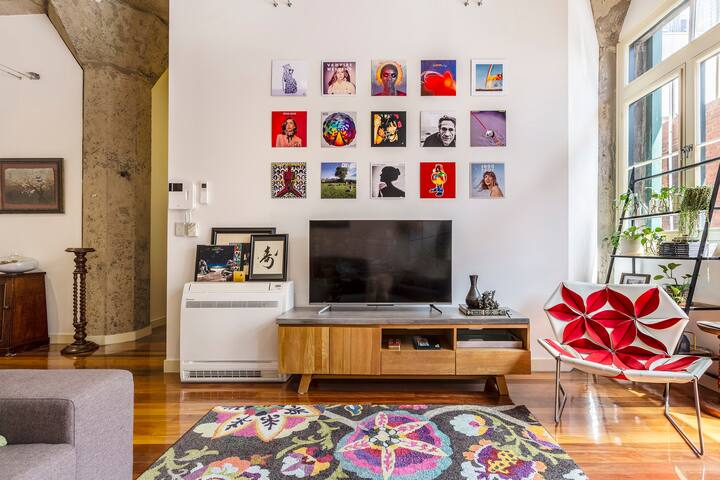 Eclectic Warehouse In Historic CBD Dovers Building gallery image 4