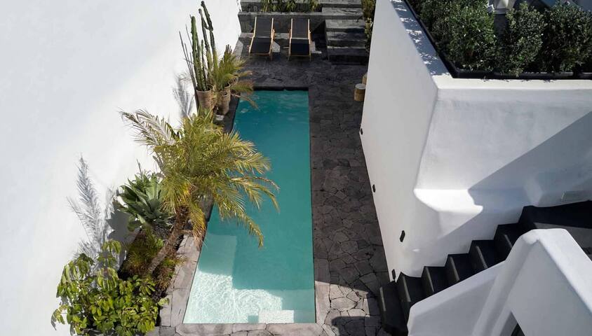 Arithera Villa in Santorini gallery image 5