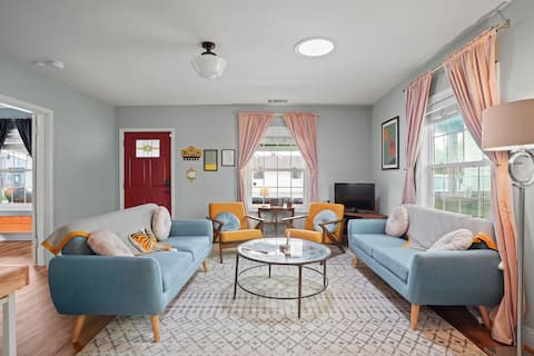 Downtown | No Extra Guest Fees | Central AC