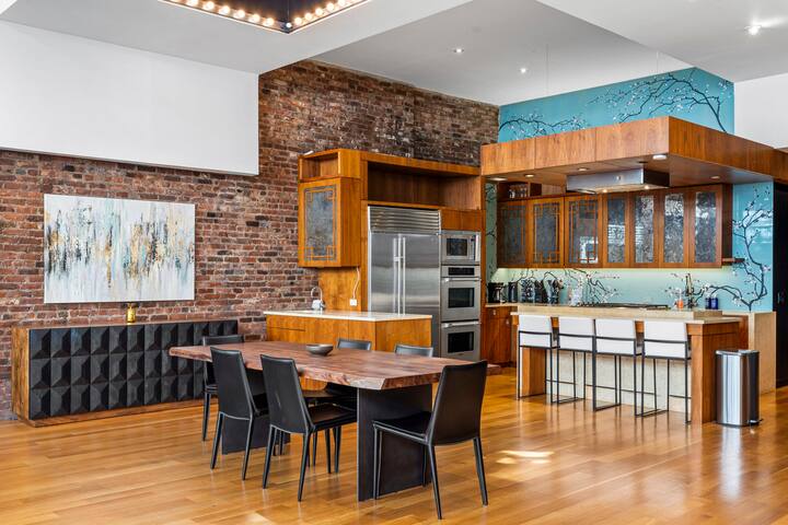 Rialto PH by Rove Travel | Penthouse Loft w/ Roof gallery image 3