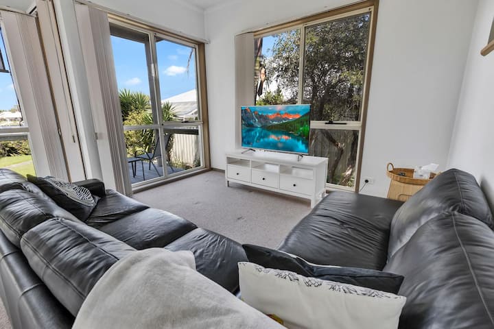 Sheerwater Jetty - Waterfront 3br W/ Private Jetty - Bairnsdale