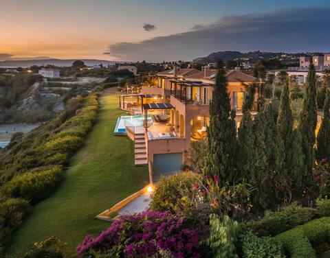 Absolute Villa