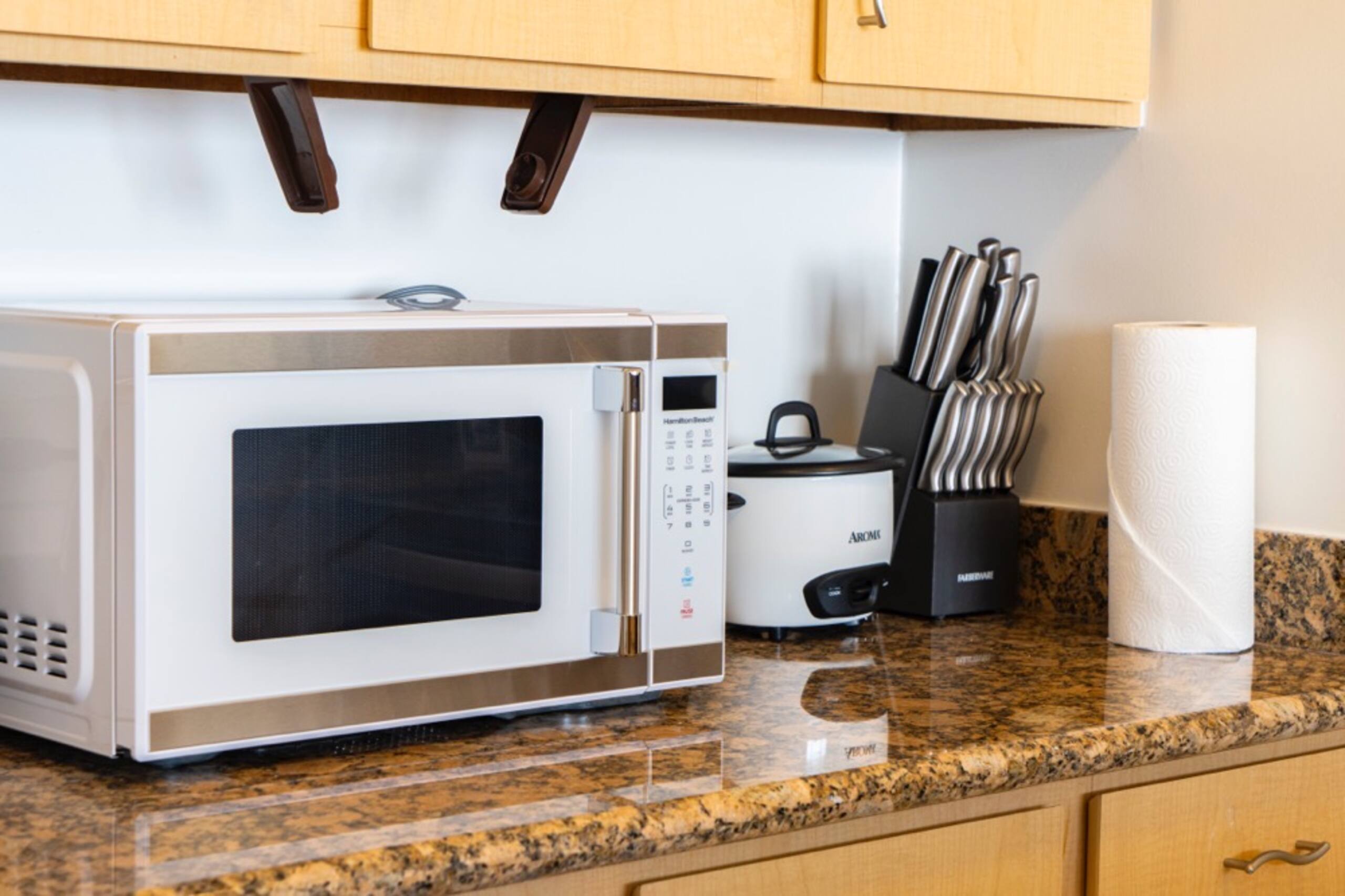 Condo in Honolulu · ★4.75 · 1 bedroom · 2 beds · 1 shared bath - Image 41