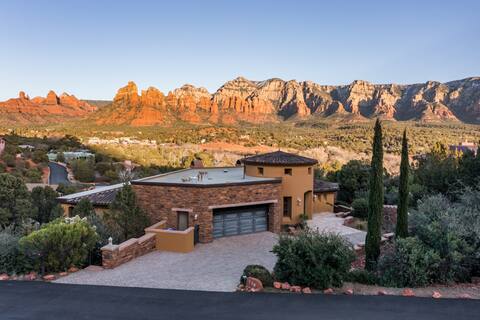 6,000 Sqft Uptown Gem*Heated Pool/Spa/Sauna/Decks