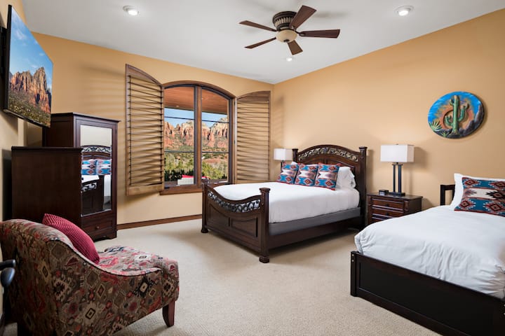 Phoenix Photo Pro-841 Palisades Dr N_047