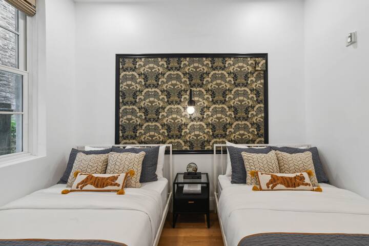 Large CBD Condos | Near French Quarter gallery image 2