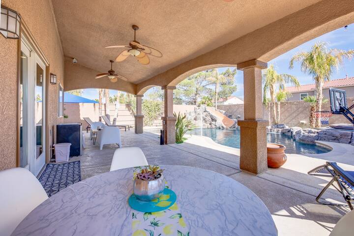 Large Las Vegas Home w/ Pool, Hot Tub + Game Room gallery image 2