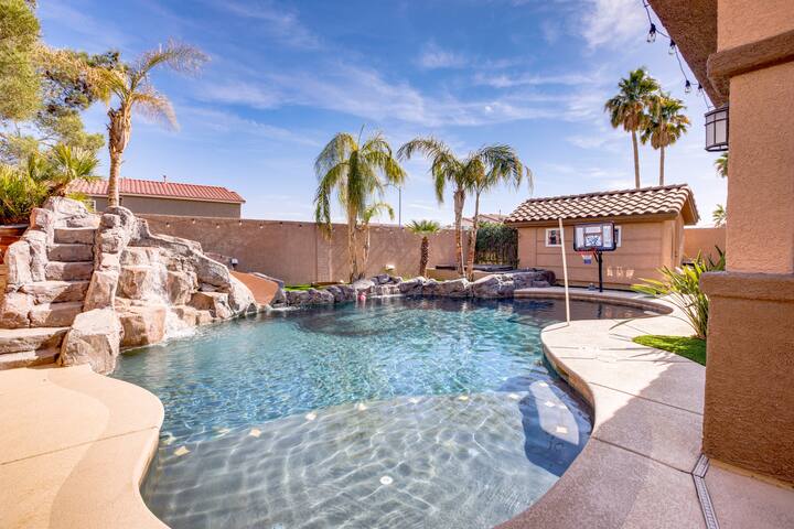Large Las Vegas Home w/ Pool, Hot Tub + Game Room