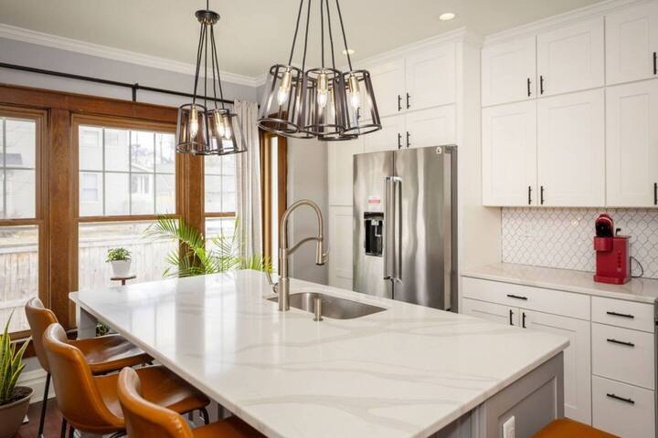 Clintonville Comfort and Class gallery image 2