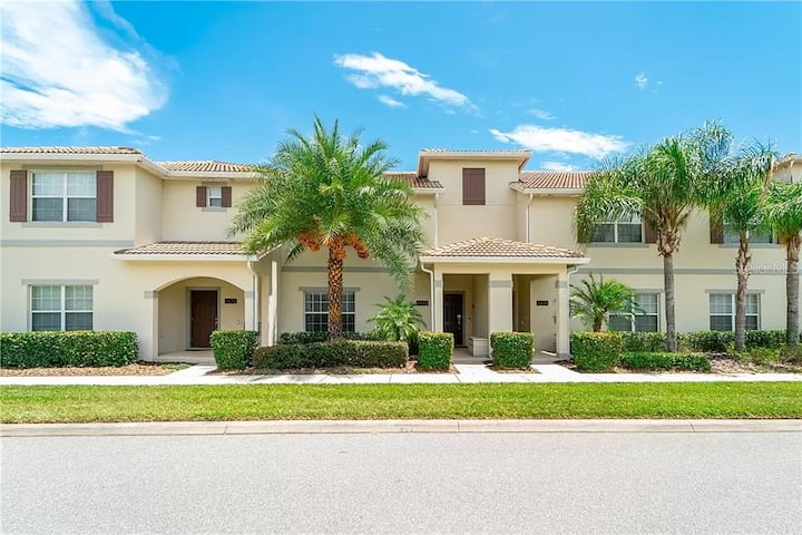 4 Bedroom 3 Bathroom | Pool | 4872 CTD - Townhouses for Rent
