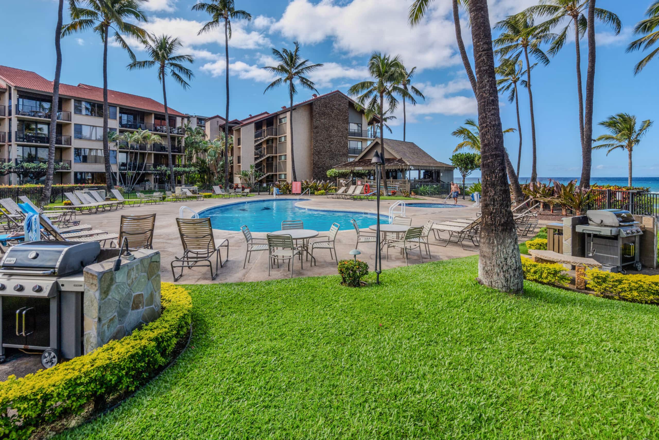Condo in Lahaina · ★4.43 · 1 bedroom · 2 beds · 1 bath - Image 37
