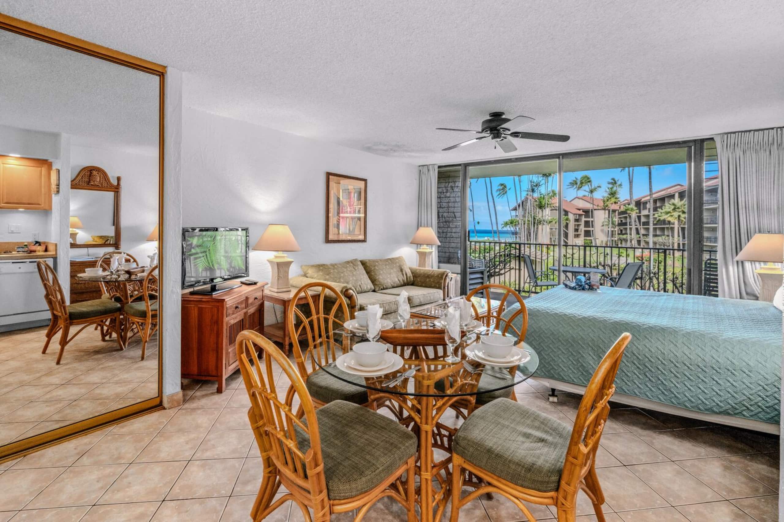 Condo in Lahaina · ★4.43 · 1 bedroom · 2 beds · 1 bath - Image 16
