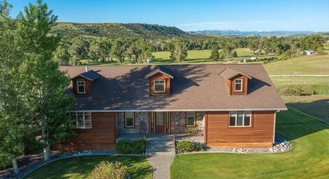 Western Mountain View Retreat
