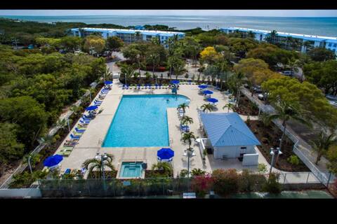 Ocean Pointe Ocean View w/heated pool beach marina