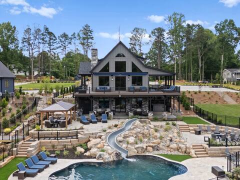 Gray Fox Lodge  AvantStay | WATER SLIDE! Pool lake