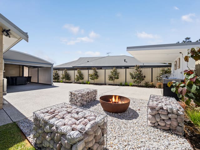 Buone Vacanze—Alfresco Living & Coastal Adventures