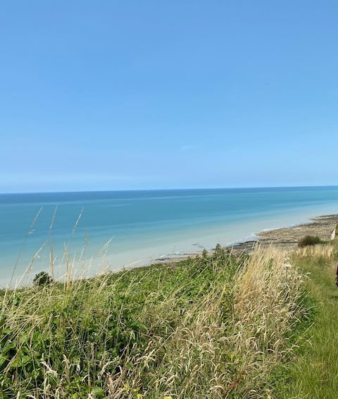 Top performing Airbnb: The Pebbles of Normandy in Petit Caux