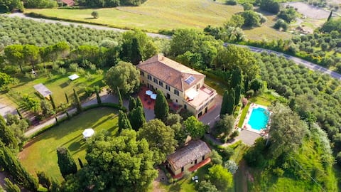 Villa for 28 with Pool