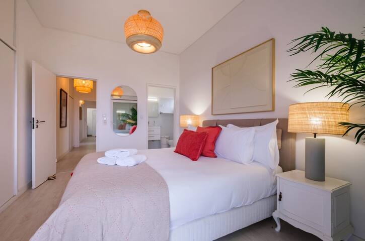 Seascape Apartment Unit 1 by Portugal Portfolio gallery image 2