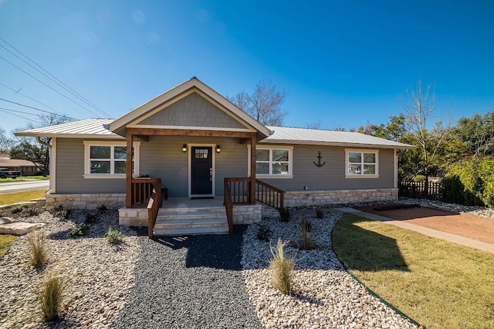 Anchorage Haus - Fredericksburg, TX