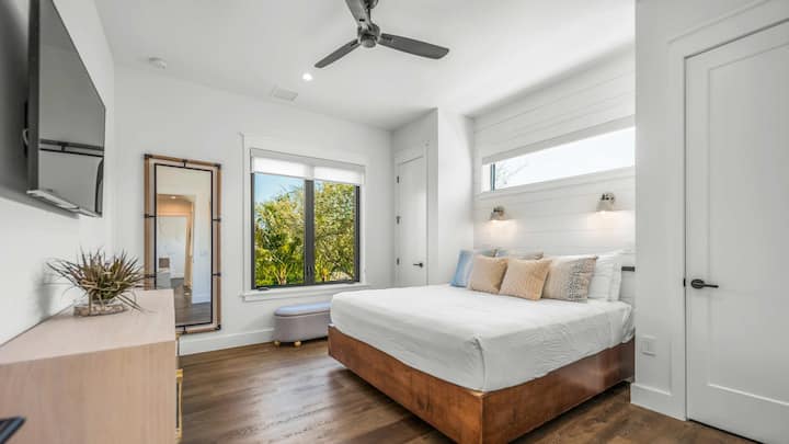 Seomra Leapa 3 - Leaba Mhéid an Rí agus Seomra Folctha En - Suite