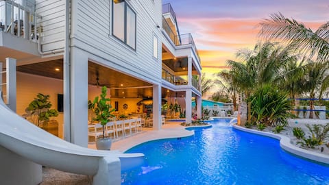 Lagoon Pool/Slide/Spa - Beach Volleyball/Ping Pong