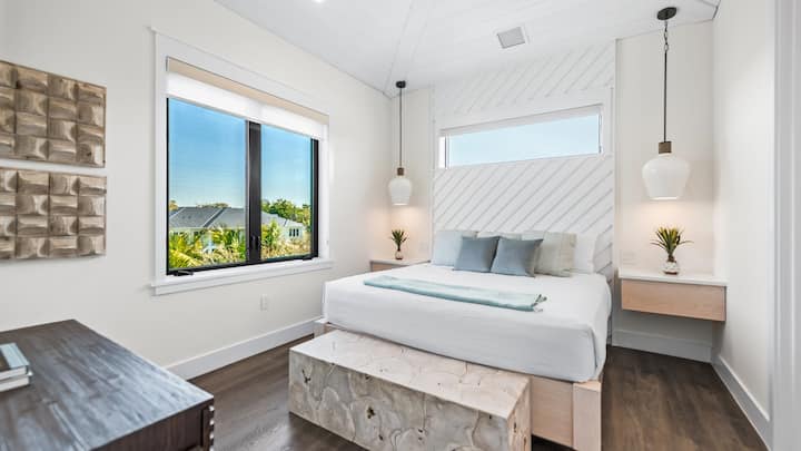 Svefnherbergi 5 - King-size rúm og en-suite baðherbergi