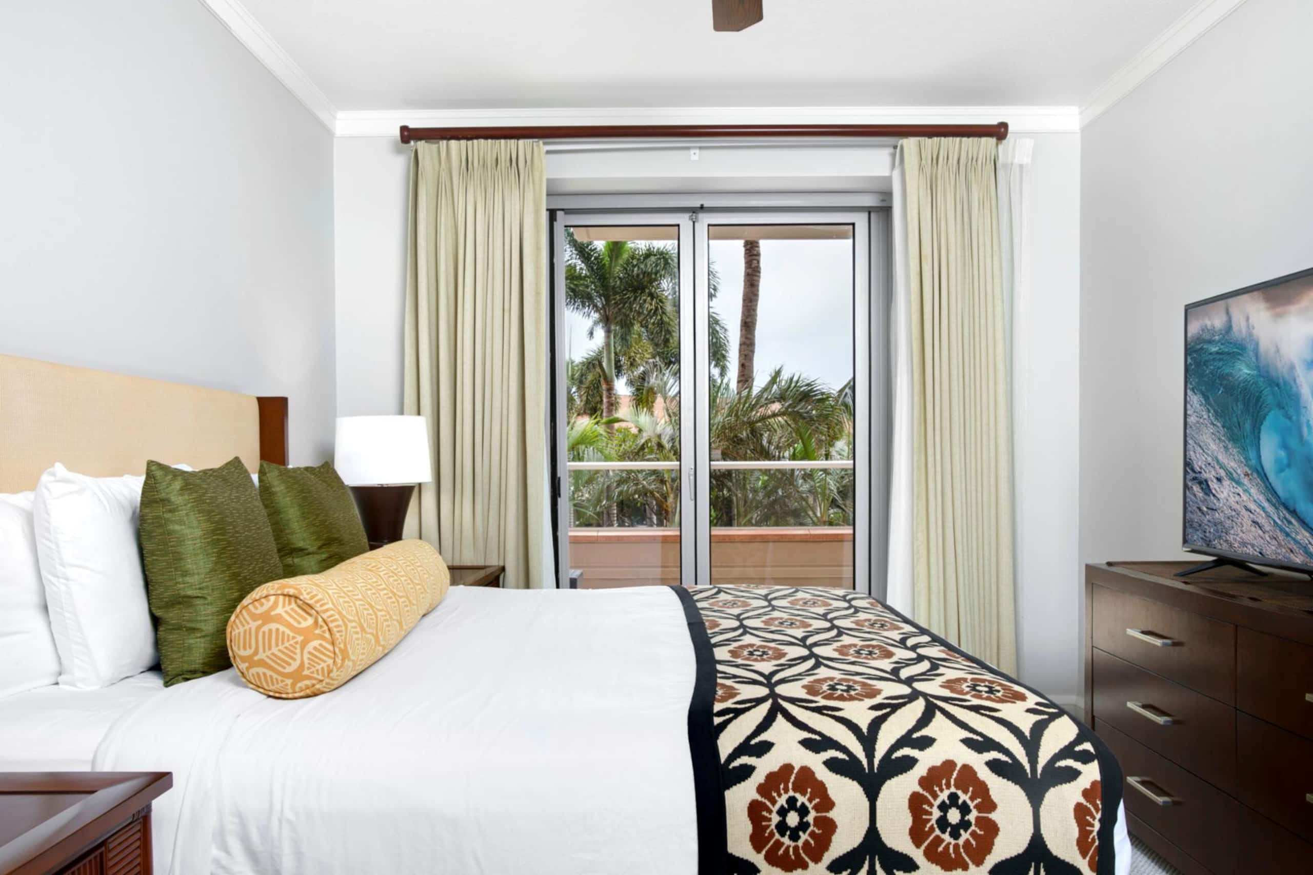 Condo in Lahaina · ★4.67 · 2 bedrooms · 3 beds · 2 baths - Image 20