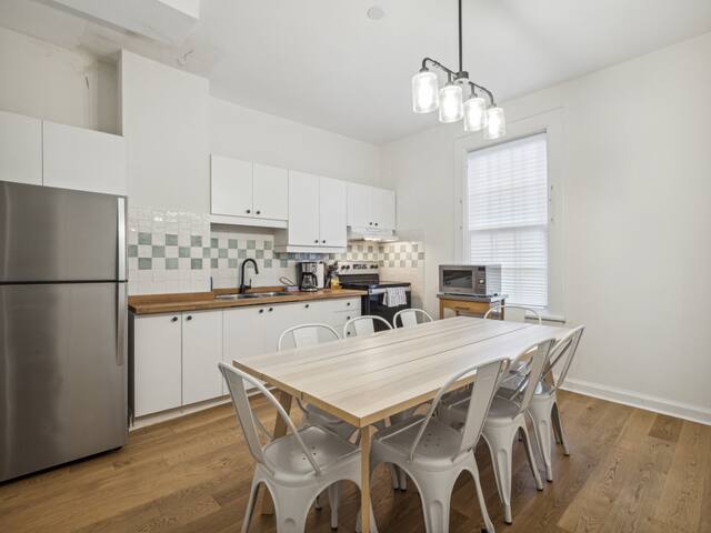 Historic Modern Home – Distillery/Design District gallery image 4