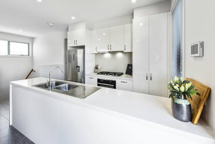 Premium 3 Bedroom Townhouse gallery image 2