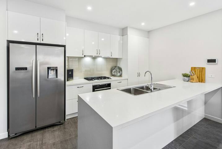 Premium 3 Bedroom Townhouse gallery image 3