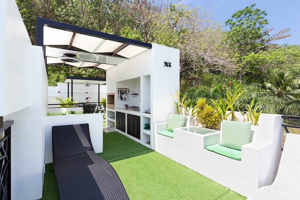 A white tropical villa near Nai Harn beach, Rawai, Phuket, Thailand, photo 9 of 10