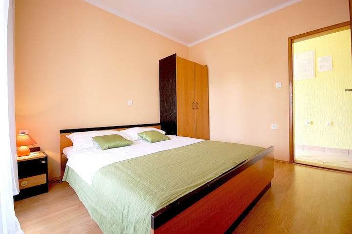 غرفة النوم 2، السطح: 12 مترًامربعًا