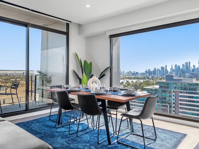 Jaw-dropping Views from 3bdr Executive Penthouse