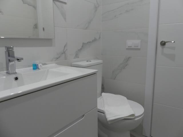 Apartamento de 2 Dormitorios Madrid M (LUN15) gallery image 4