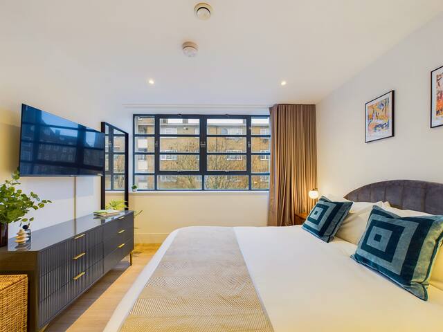 Contemporary Marylebone Apartment gallery image 3