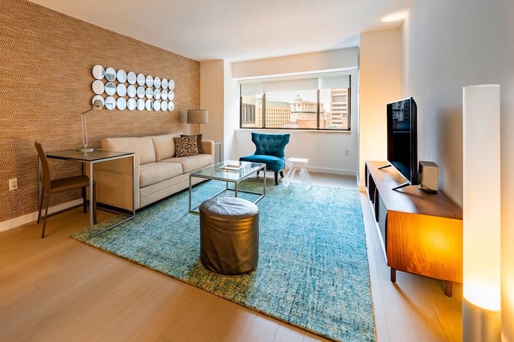 One-bedroom With City Views In Boston - Boston, MA