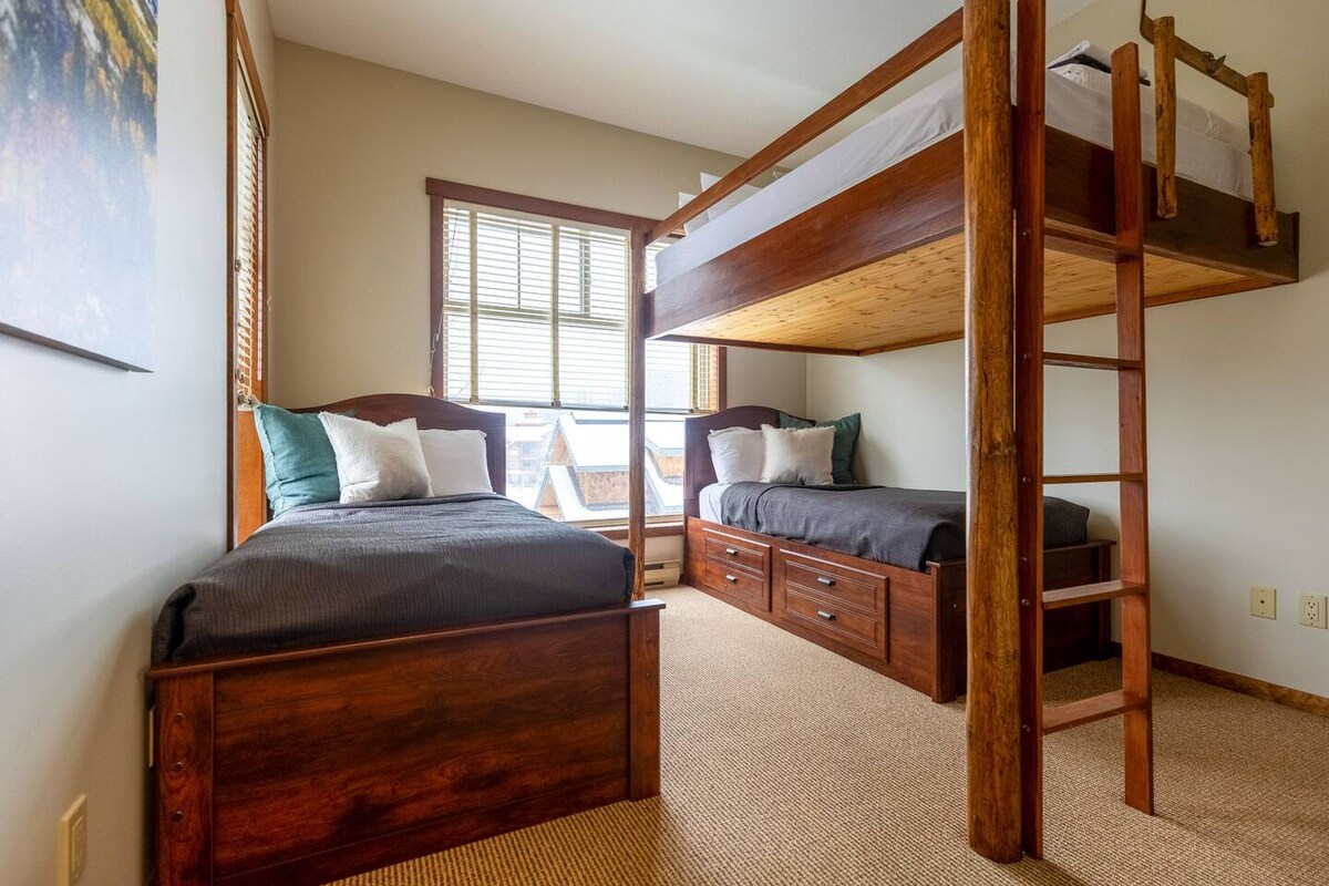 Stapelbed Plus een eenpersoonsbed l geschikt voor 2 volwassenen of 3 kinderen