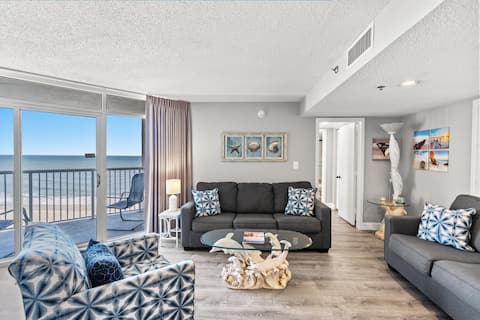 Oceanfront family fun, multiple pools, great views