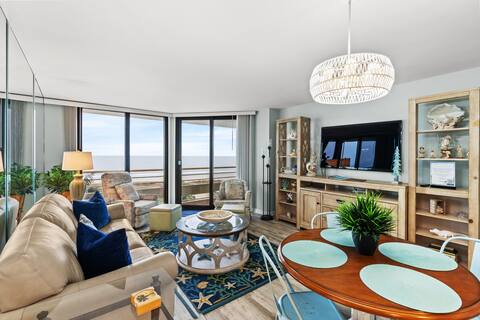 Recently Renovated Oceanfront Condo, Private Resor