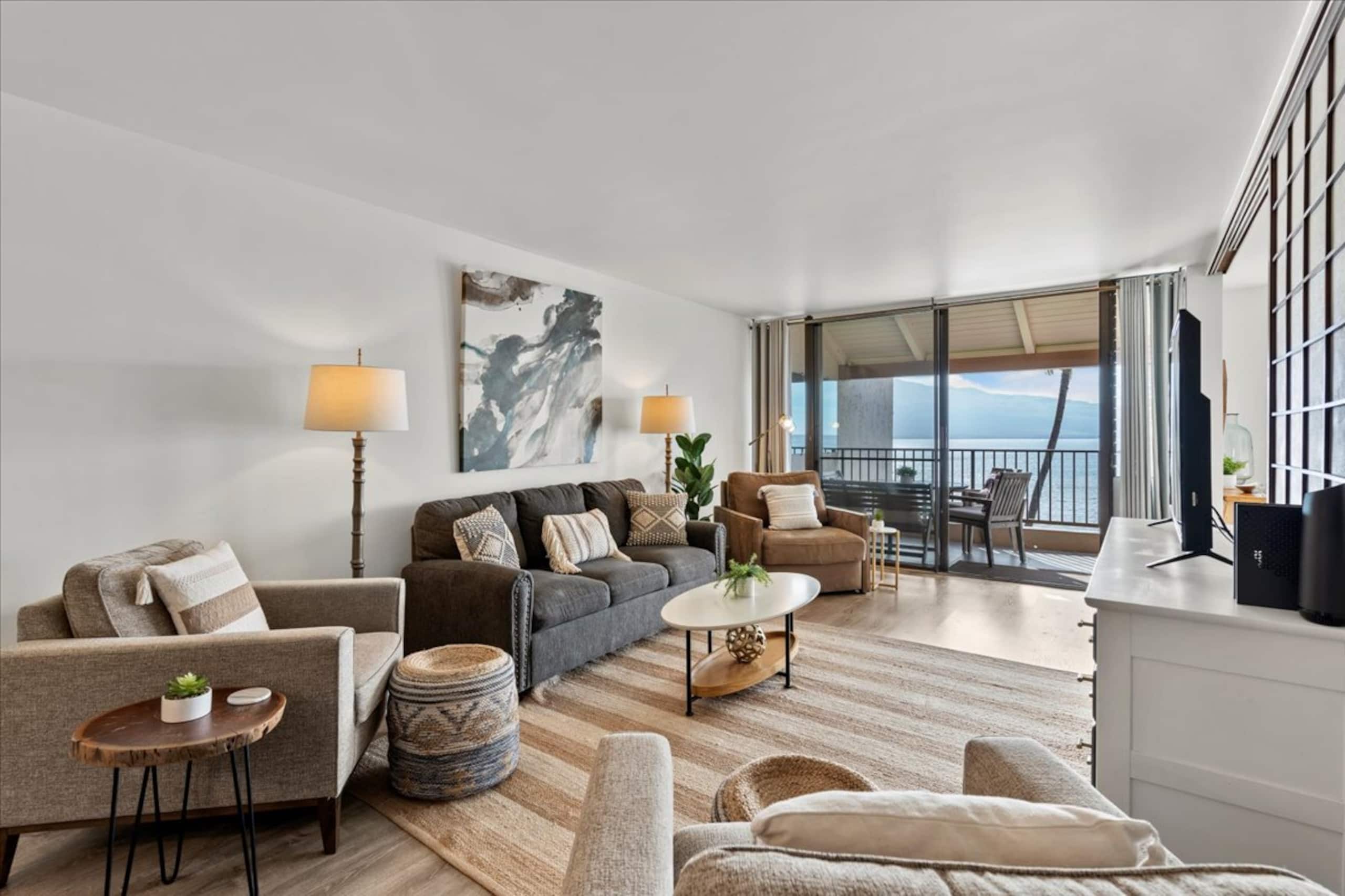 Condo in Wailuku · ★4.9 · 2 bedrooms · 4 beds · 2 shared baths - Image 15