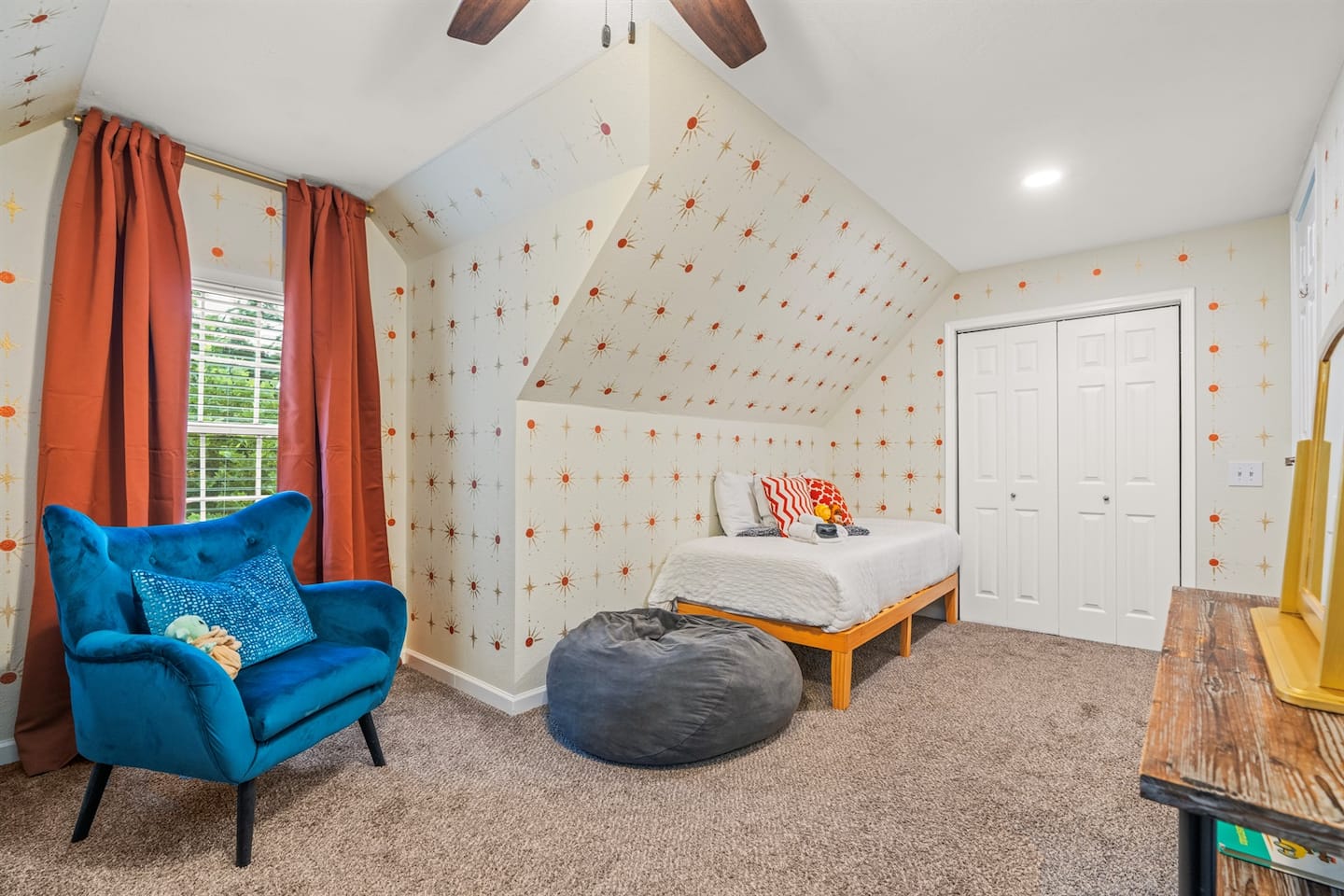 You can sleep three in this room between the trundle and the twin