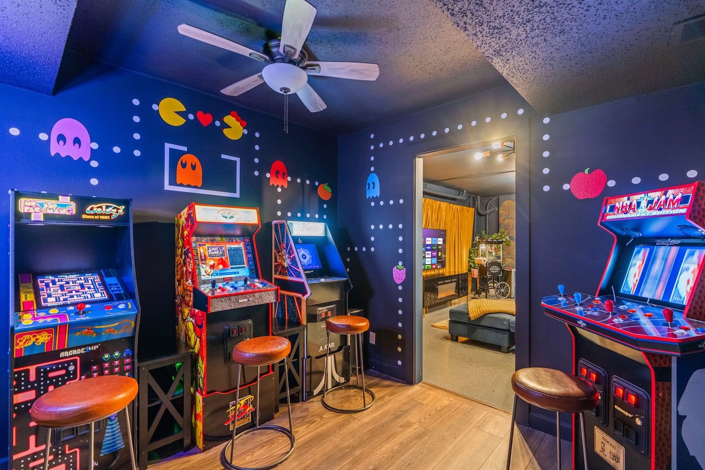 You can see just how many arcades are lined up from this corner of the arcade room, no need to bring quarters, they're all